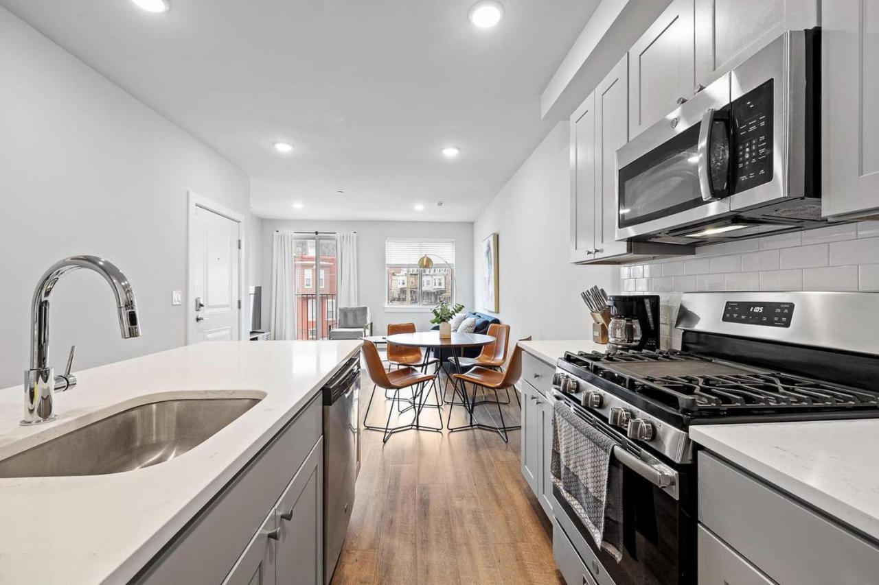 Luxurious With Rooftop And Parking Near